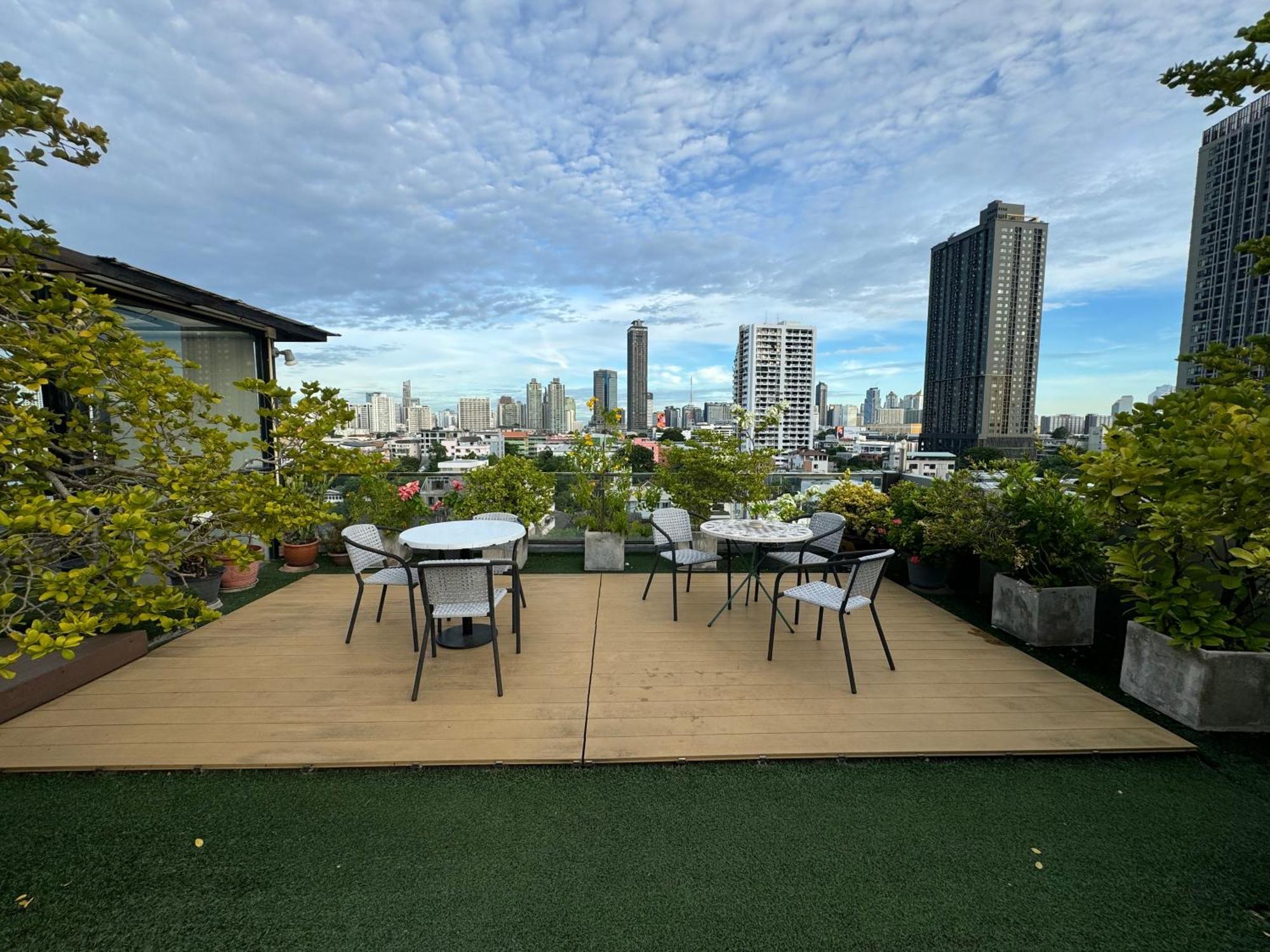 W8 Condo, Luxe 2 Bedroom Private Floor, Best Hip Central Bangkok Area, 5 Mins From Thonglo Bts Station Екстер'єр фото